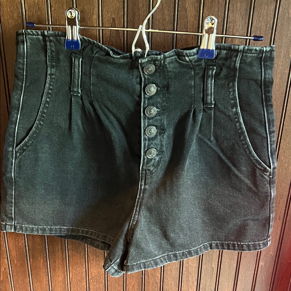 American Eagle High-Waist Button-Front Women’s Denim Shorts - Black Size 4